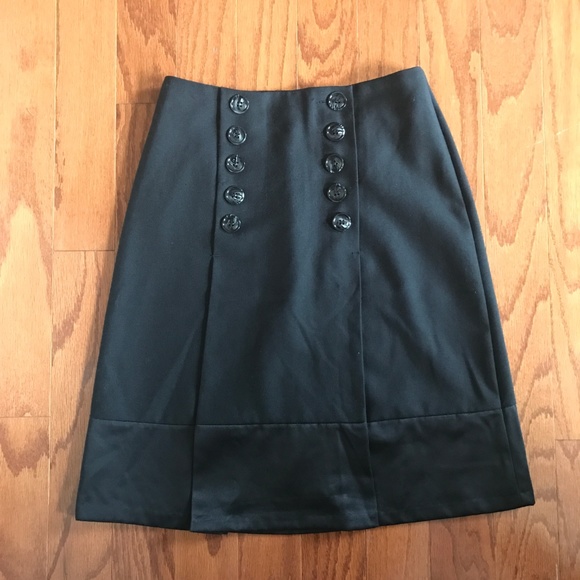 H&M Dresses & Skirts - H&M Black Button front skirt